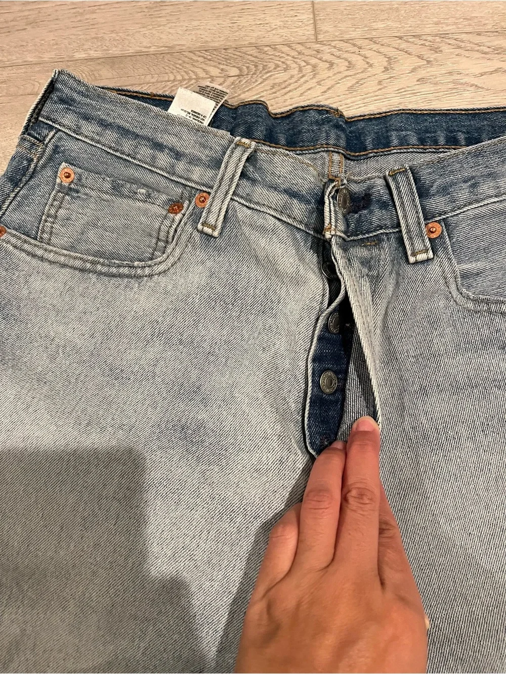 Levis school dark them